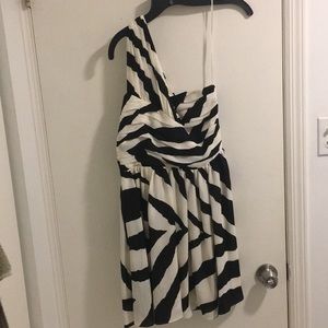 Express one shoulder dress size 6 worn once